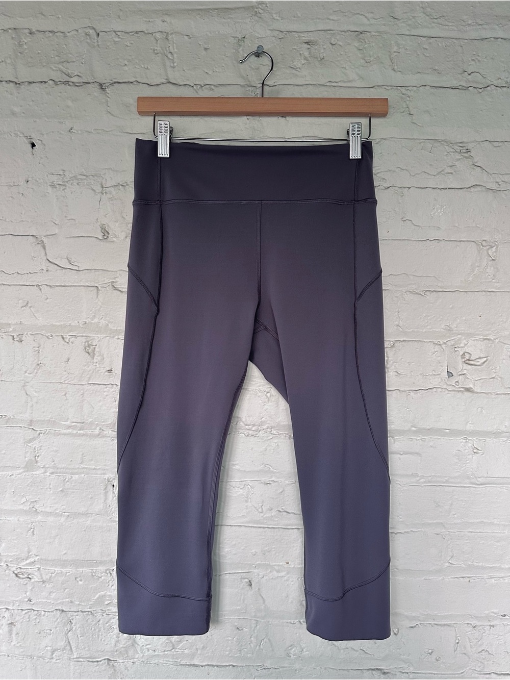 Lululemon Athletica Gray Cropped Leggings